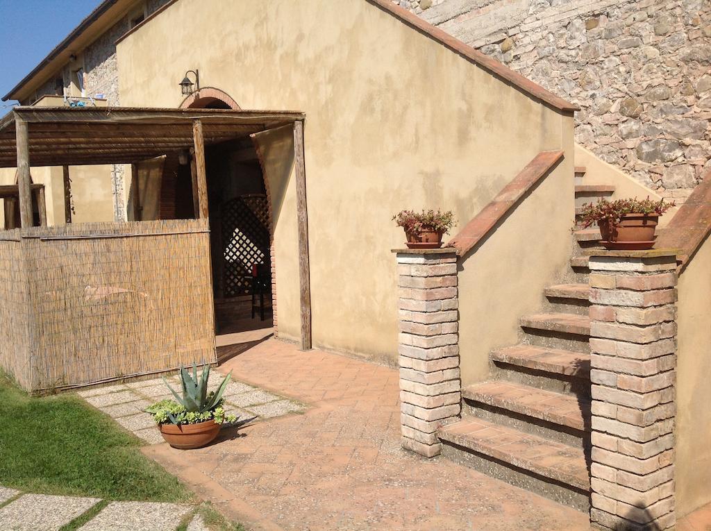 Agriturismo Due Ponti Chianni Exterior photo